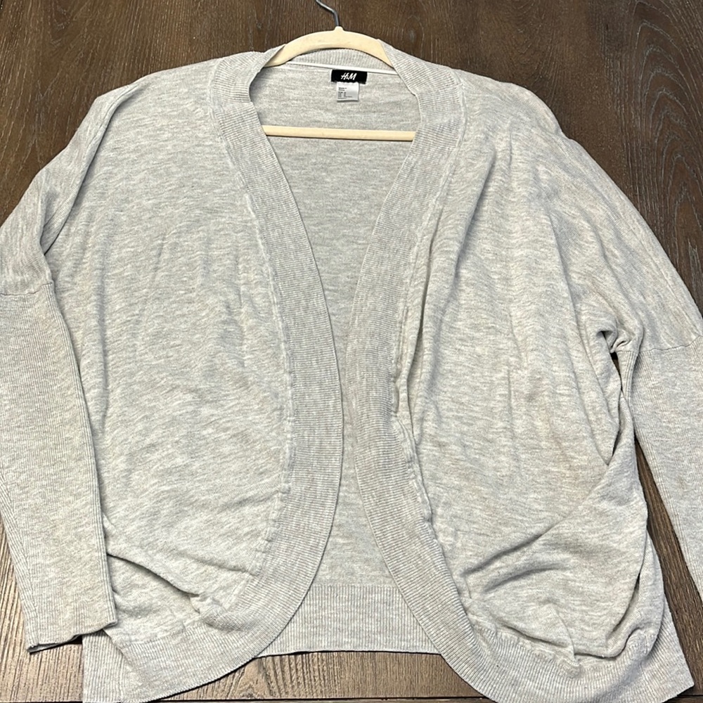 H & M gray over throw